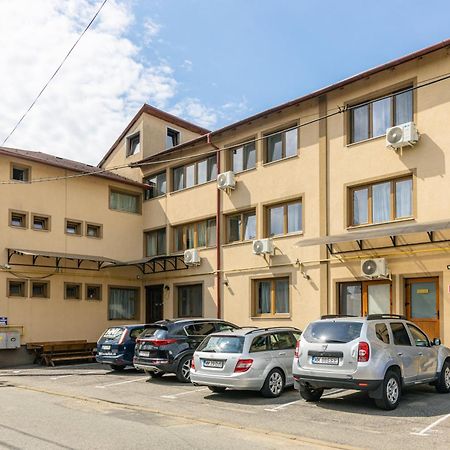 Pensiunea Pictorilor Baia Mare Luaran gambar