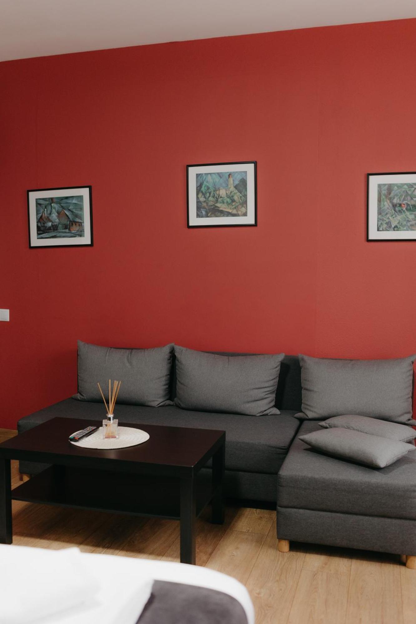 Pensiunea Pictorilor Baia Mare Luaran gambar